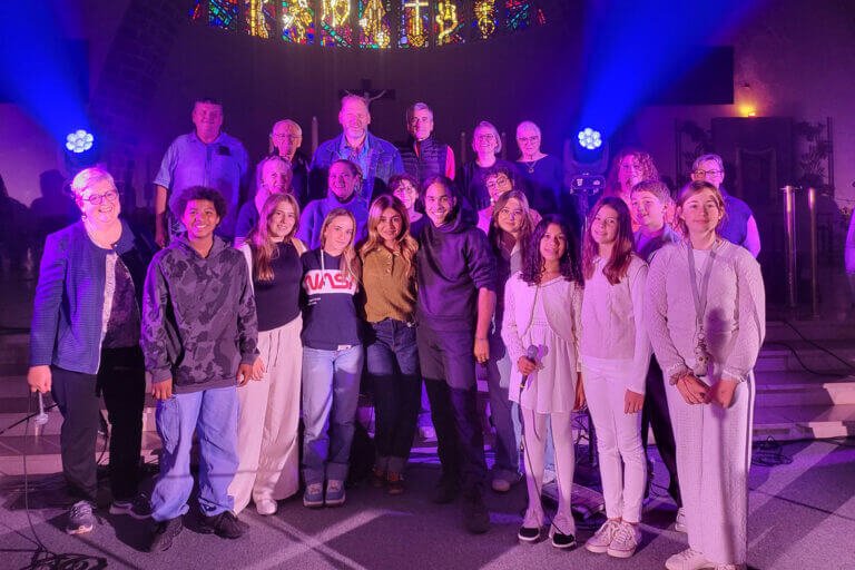 Lametodiacademy.fr - 2025-09-27 - Concert de Julie Zenatti à l'église de Bruz