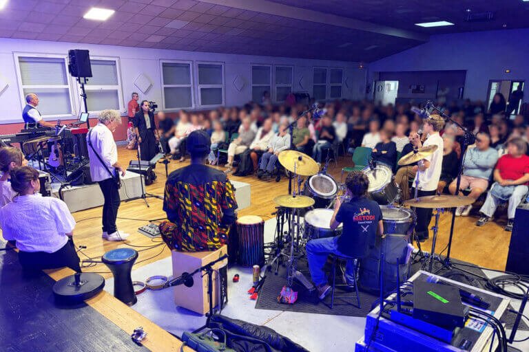 Lametodiacademy.fr - Concert de Label'Notes à la salle municipale d'Yffiniac
